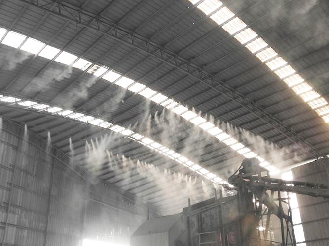 养殖场安装喷淋喷雾降温设备的好处及注意事项